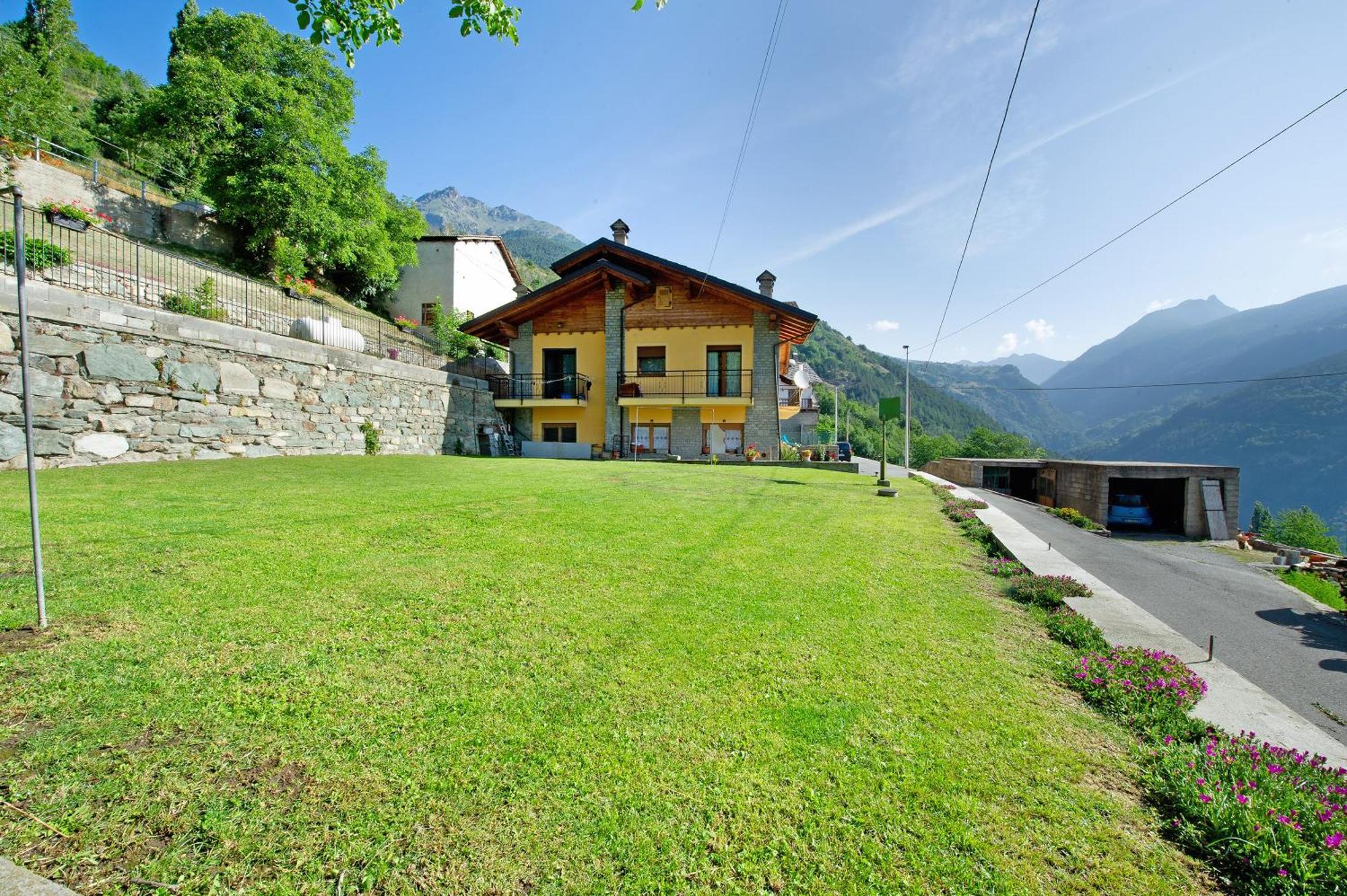 Appartement Il Piccolo Nido à Aoste Extérieur photo
